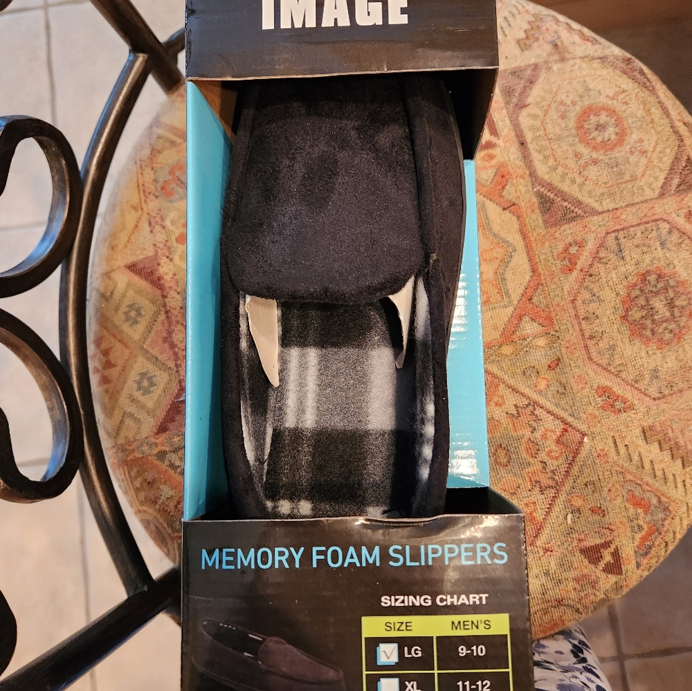 SLIPPERS NEW IN BOX